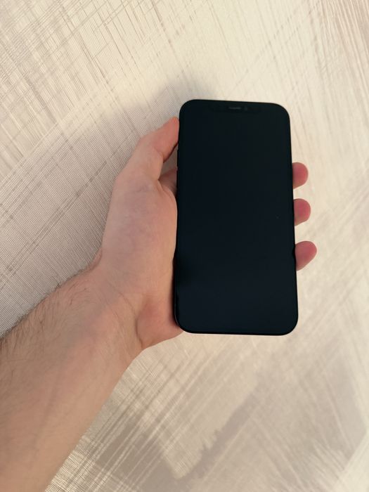 Продам IPhone 12