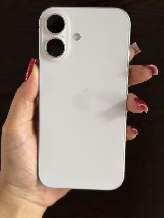 Iphone 16 White 128GB в идеальном состоянии