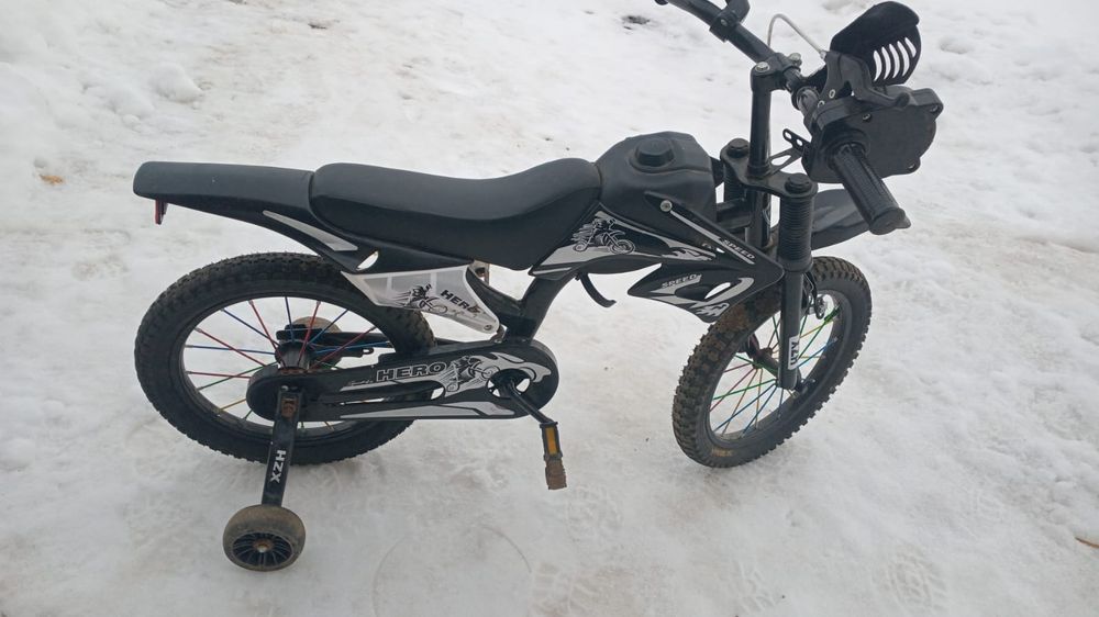 Продам детский велосипед 4,5,6лет