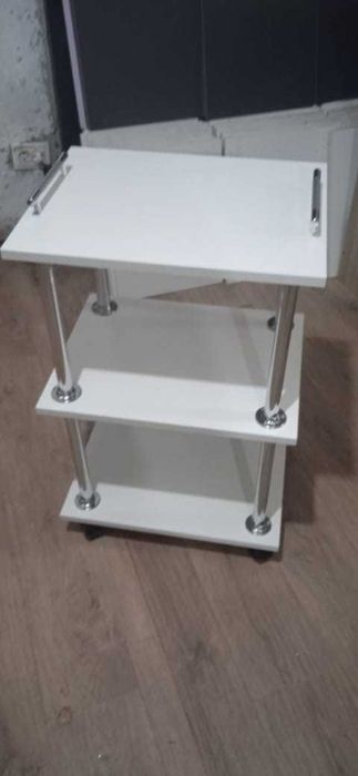 Стол помощник на колесах .