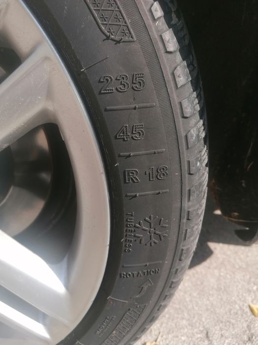Джанти с гуми. 235/45/18. 5,112.Ауди.
