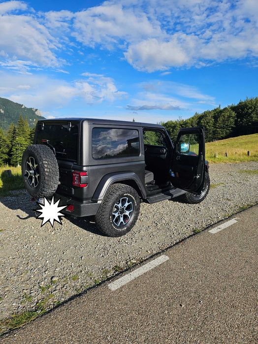 Jeep wrangler rubicon jl 2020,2 litri benzină automata stare full option fără piele.
