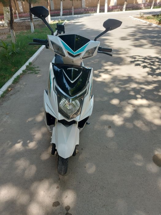 Скутер сотилади холати ало даражада пул зарил учун сотиляпти