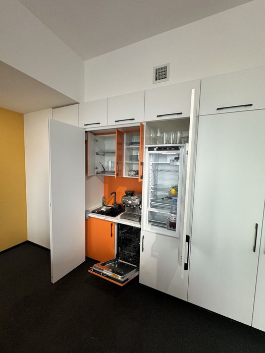 Офисная мебель столы и стулья