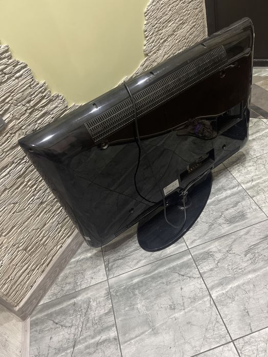 Телевизор с wifi жк экран разбит