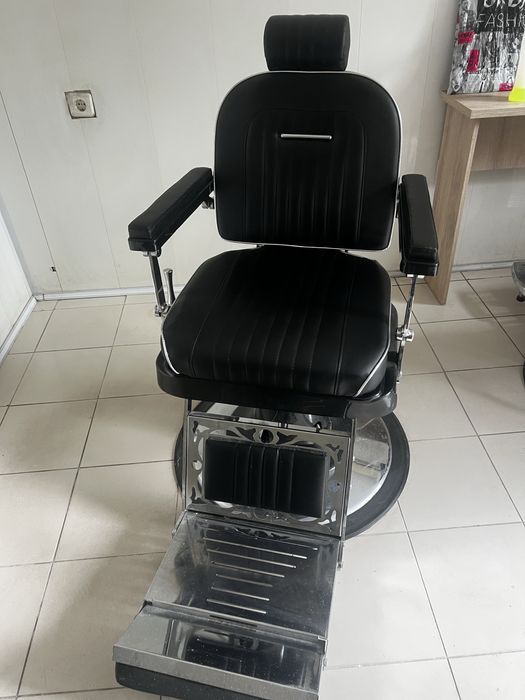 Продавам Бръснарски стол/Barber