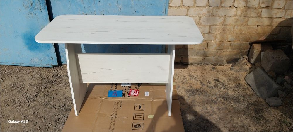 НОВЫЙ стол кухонный