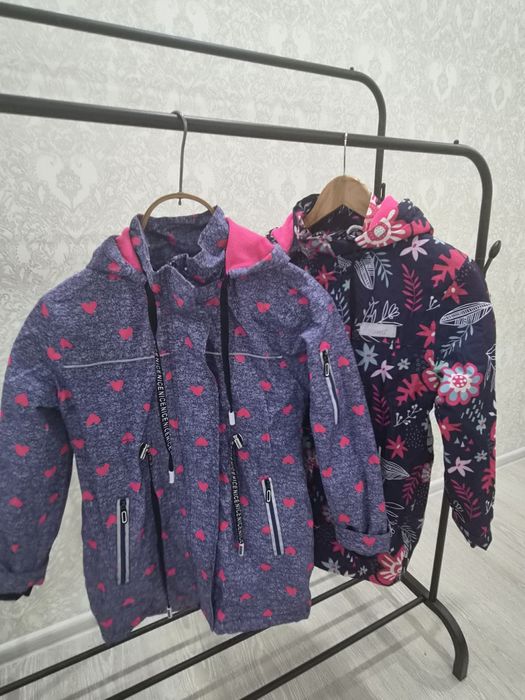 Продам курточки на флисе.