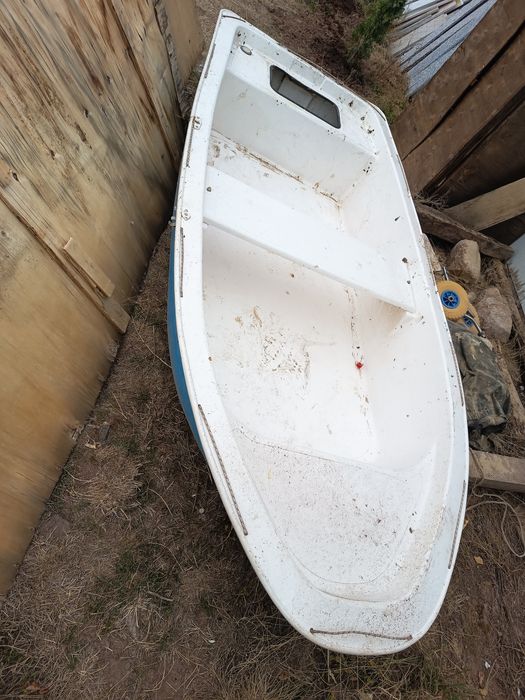 малка двуместна лодка