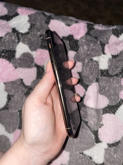 Продам Iphone 11 pro