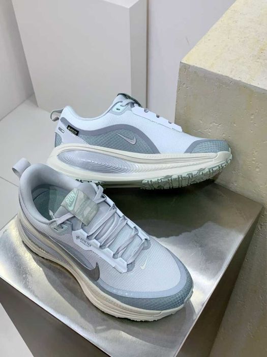 Нови дамски маратонки Nike Vomero 18 GTX
