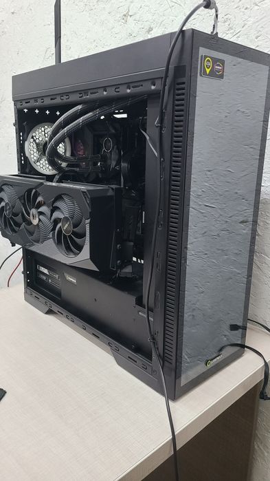 Rtx 4070ti 12gb, i7 13700k
