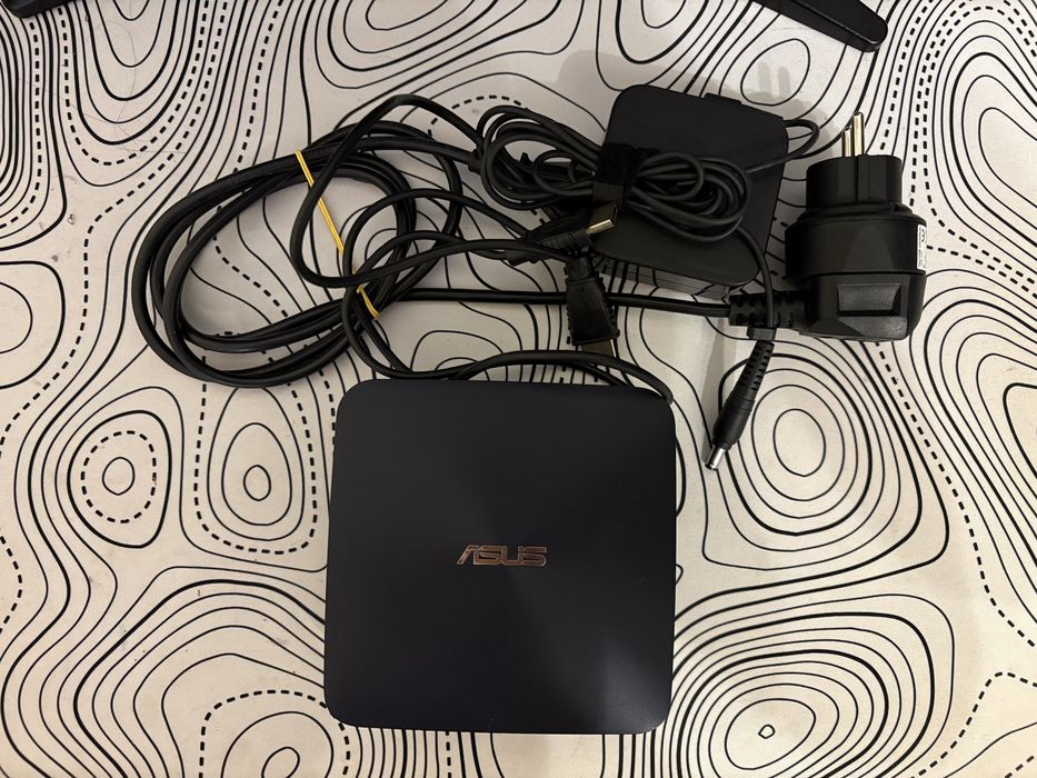 Mini PC Asus i5 6200 12GB Ram