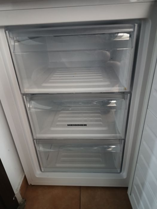 Congelator Heinner HFF-V102F+ , 102 l, Clasa F, 3 sertare, Control mecanic, H 83.8 cm, Alb