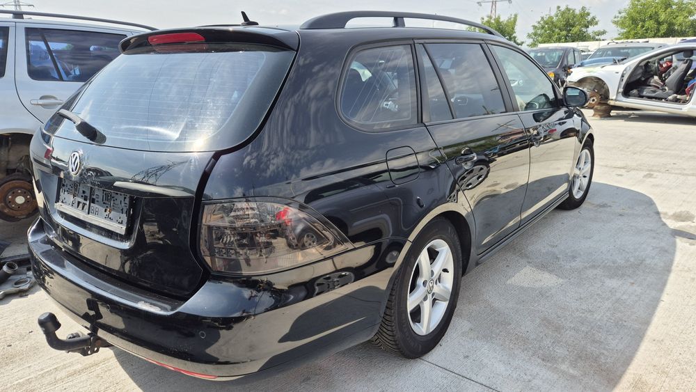 Dezmembram Volkswagen Golf 6 Combi 2011 1.6tdi CAY Euro 5