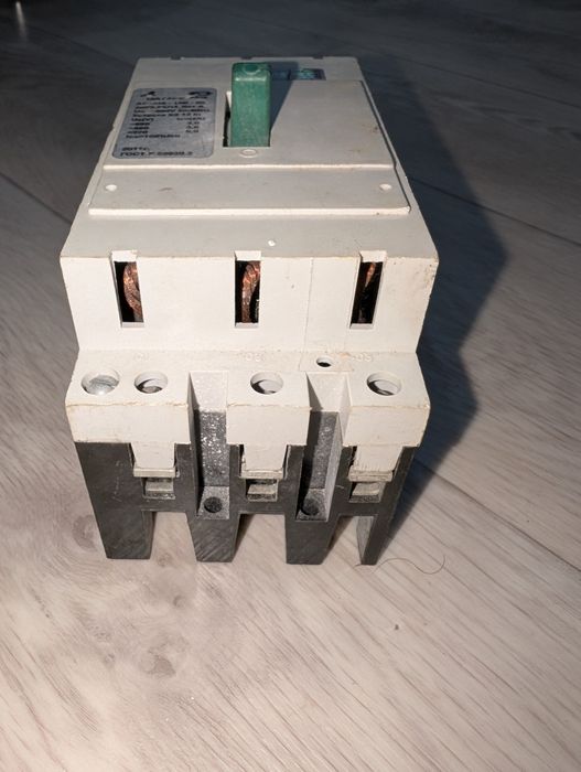 Продам Автомат 16А