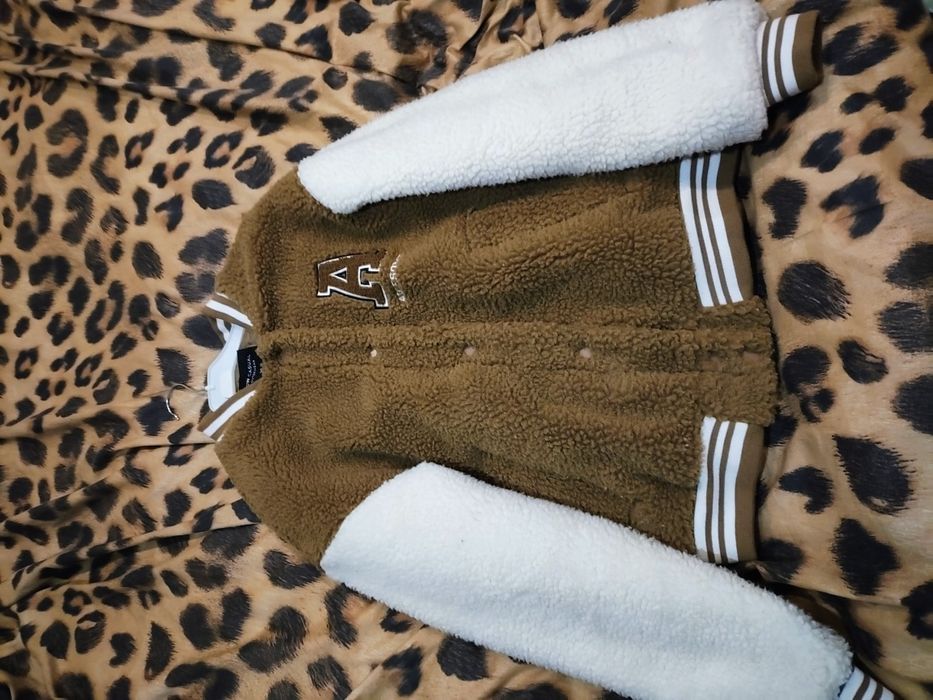 Нов дамски спортен бомбър WAIKIKI