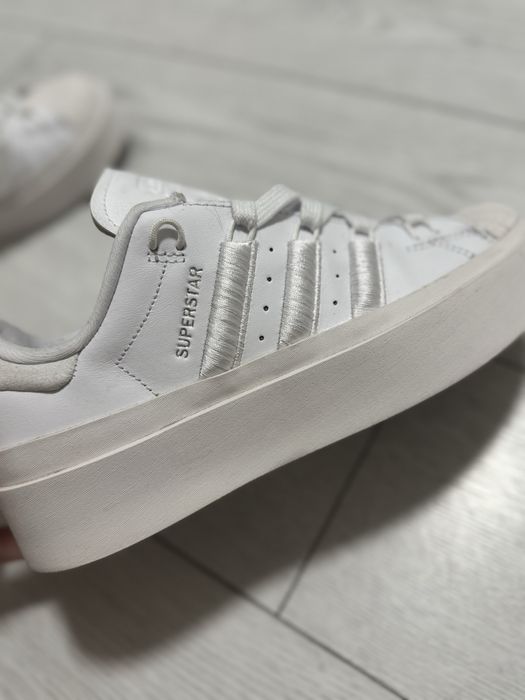 Vand Superstar de damă