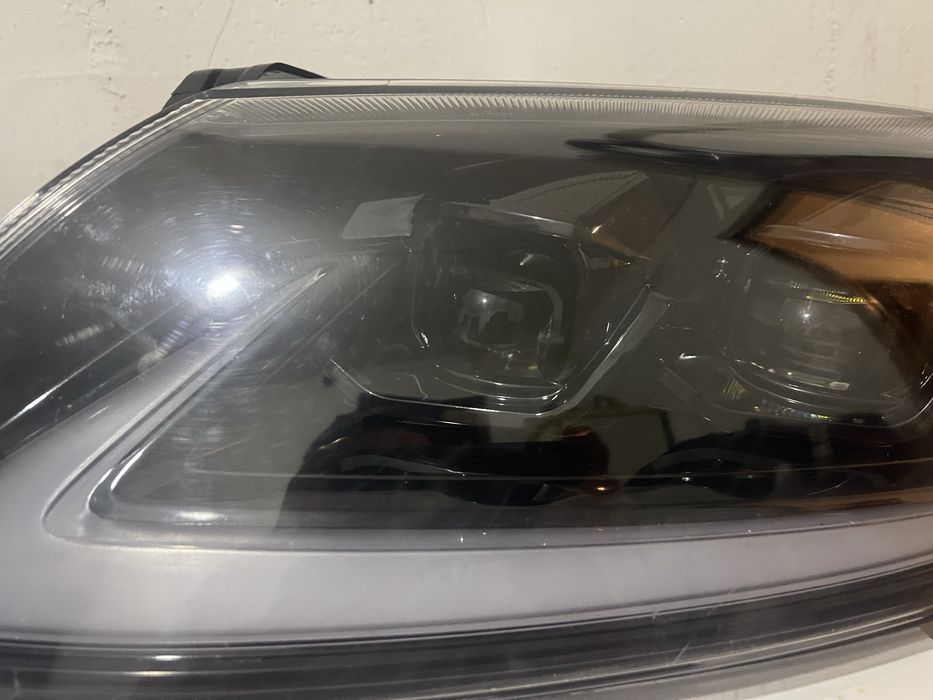 Передный фар Лед  Гранта