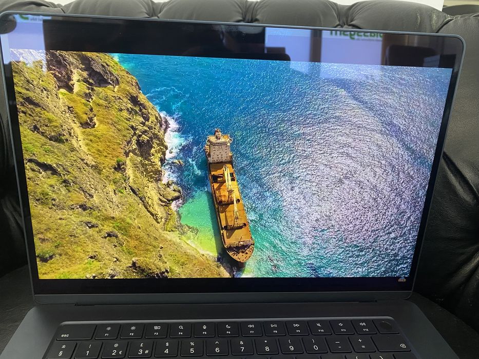 MacBook Air M4 15-inch/ 256 Gb / Midnight