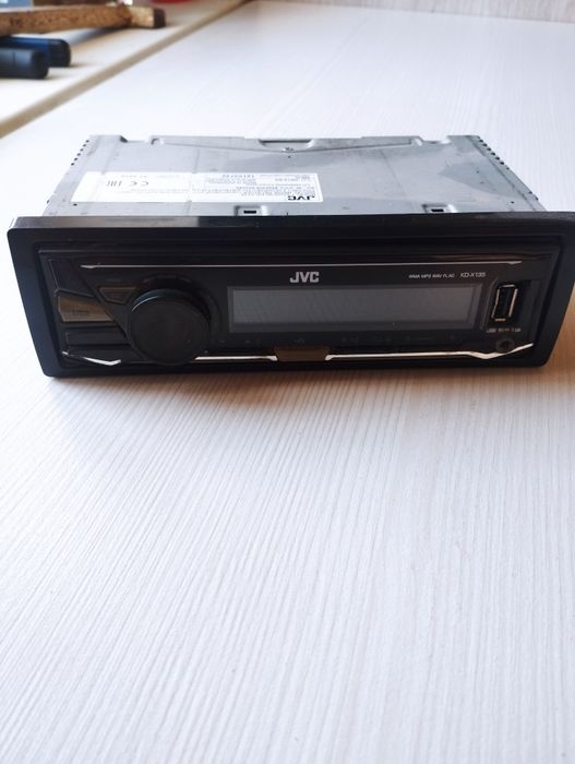 Продам сабвуфер JBL и магнитолу JVC