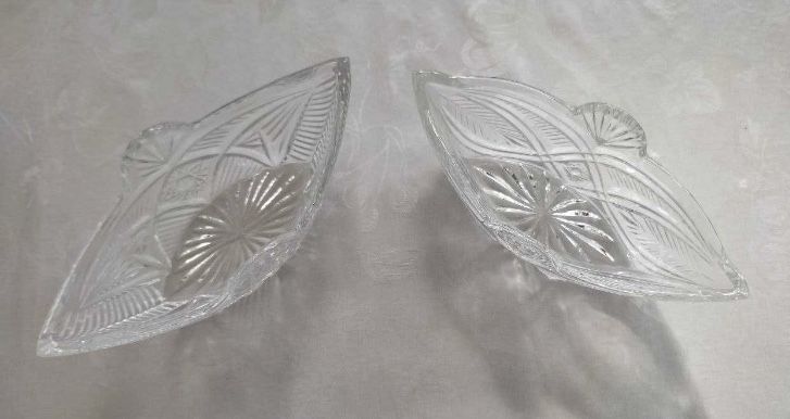 Продаются хрустальные вазы .