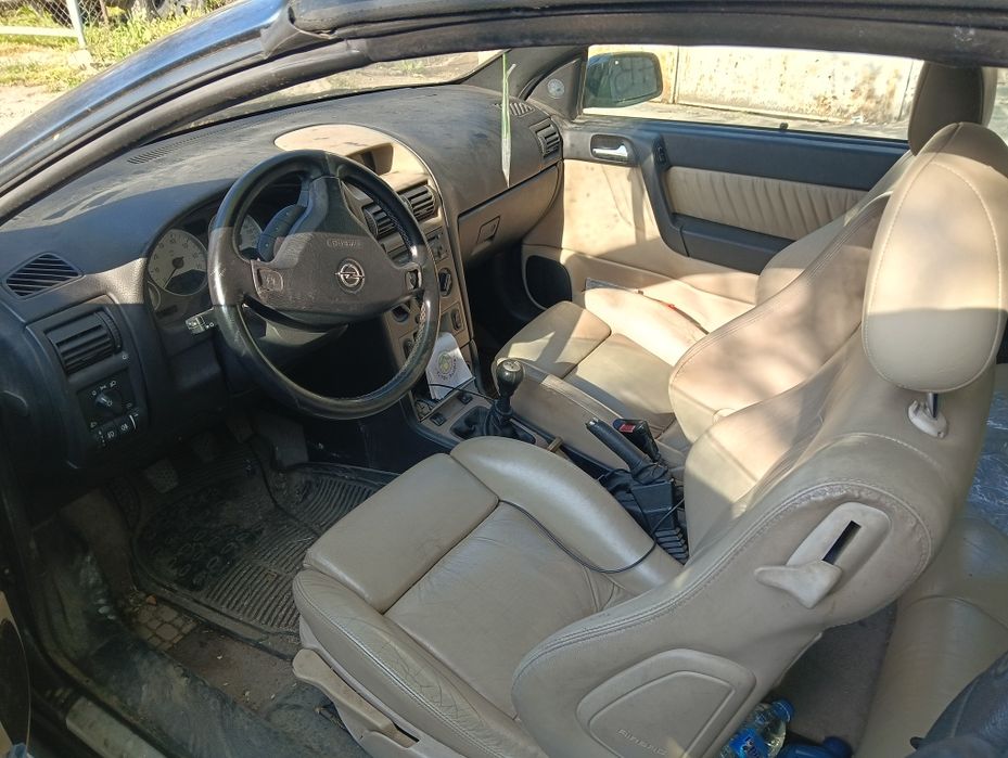 Opel Astra Bertone 2.2