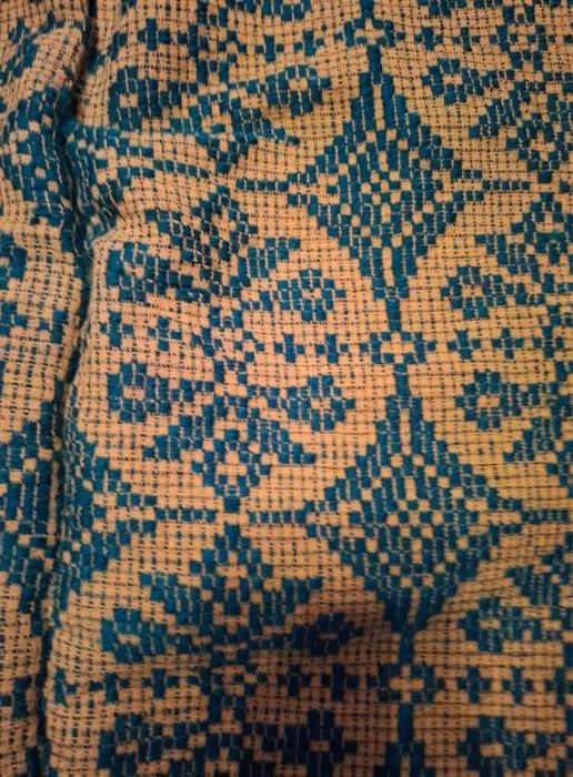 Macate/ cuverturi din lana traditionale tesute la razboi