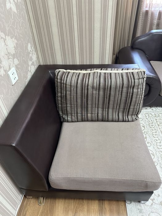 Мягкий диван   .