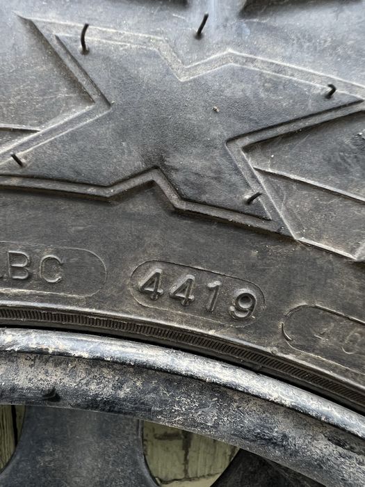 Гуми за кал с джанти Maxxis RAZR MT 245/75/16