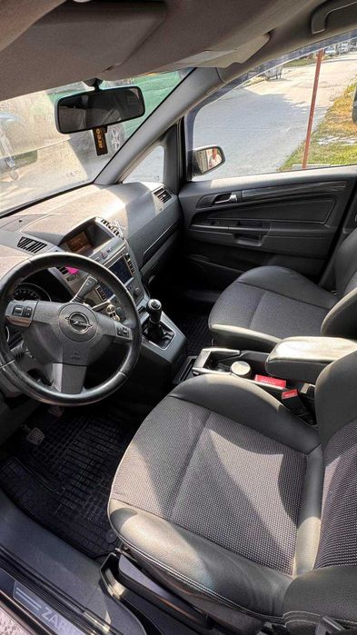 Опел Zafira Cosmo 2007г