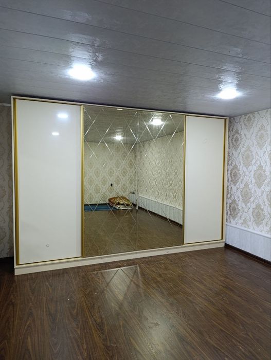 Мебель на заказ для дома для офисов и магазинов а так же для  школ