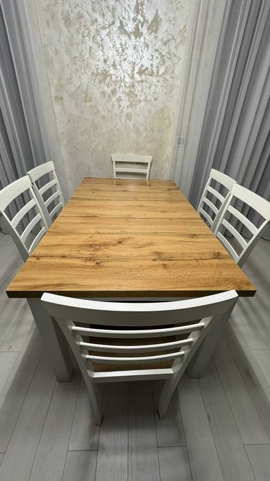 Masă, dimensiuni 90 x 150 / 193 cm, culoare alb stejar natur.