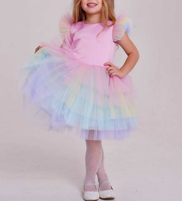 Продам нарядное платье для девочки, размер 110 (4-5 лет)