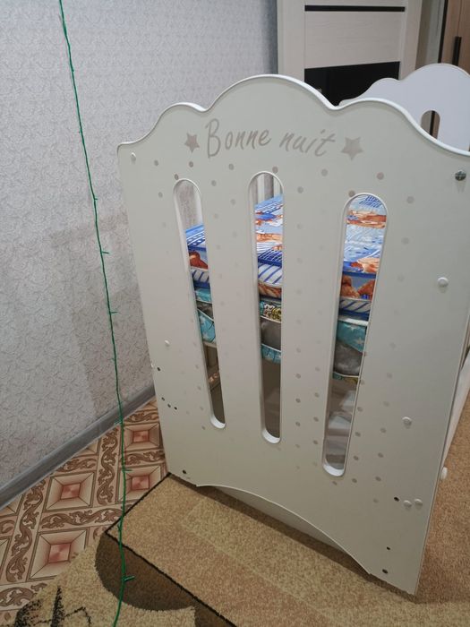 Детская кроватка