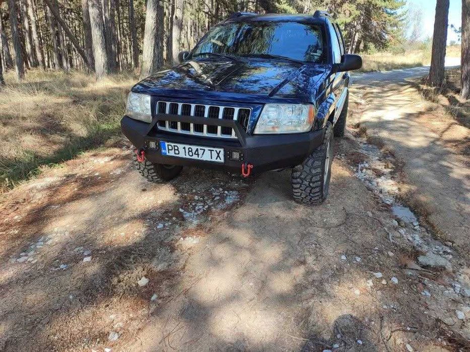 Продавам предна метална броня за jeep Grand cherokee WJ