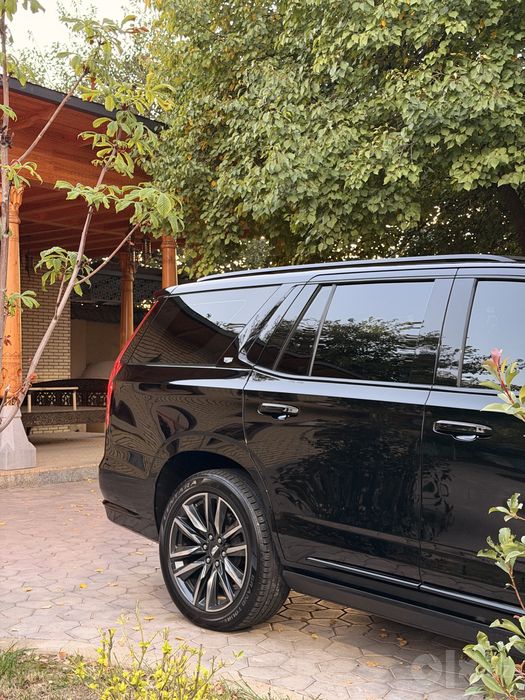 Cadillac escalade 600