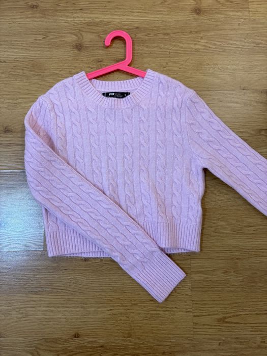 Продавам дамски пуловери