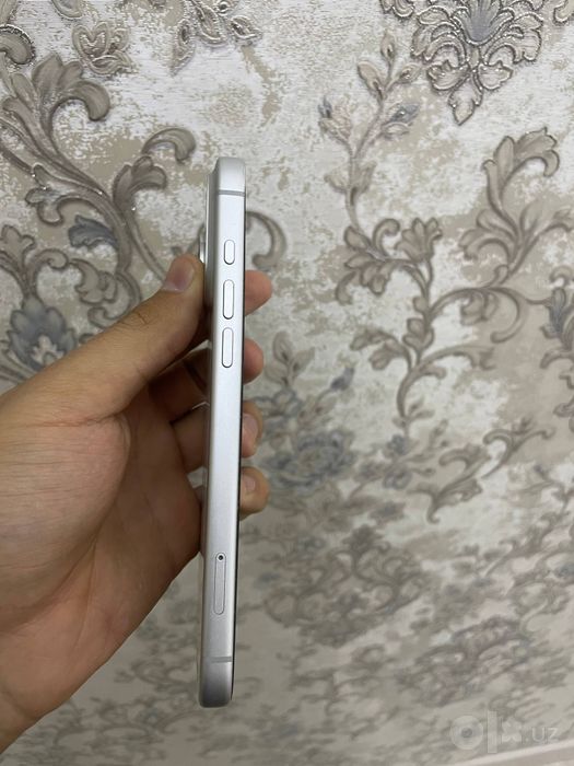 Iphone 17 pro max sotiladi