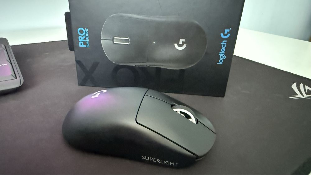 Mouse wireless Logitech G Pro X Superlight full box