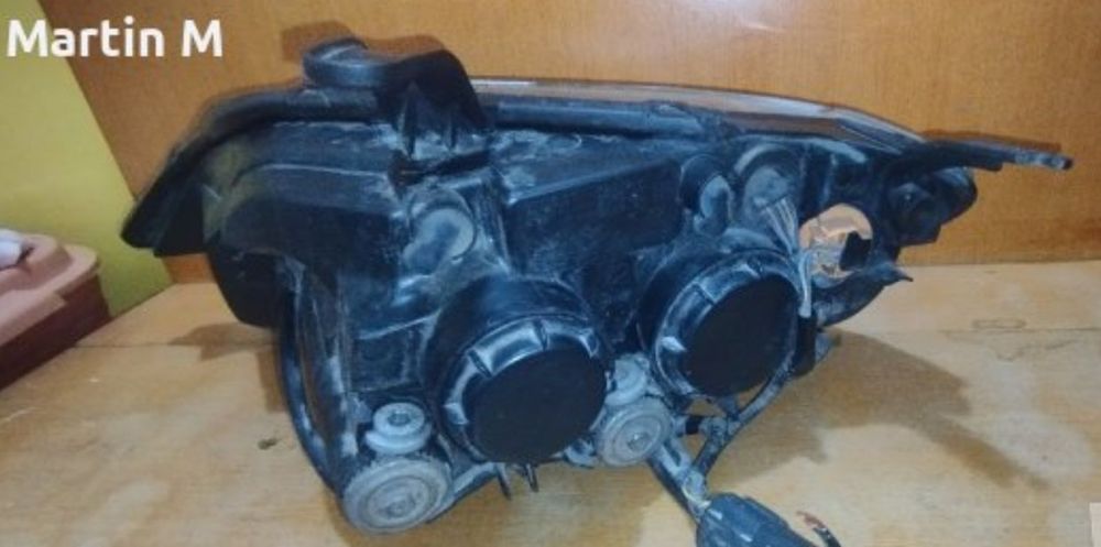 Десен фар за Мазда 2