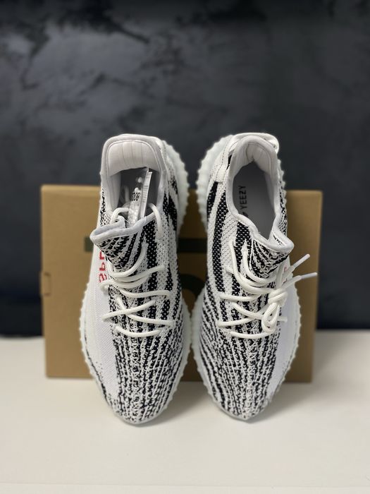 Adidas Yeezy 350 V2 Zebra | Calitate Premium |