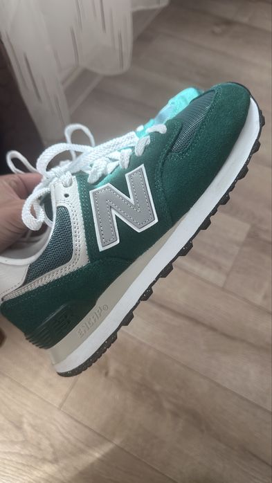 Adidasi originali New Balance 574, culoarea verde inchis