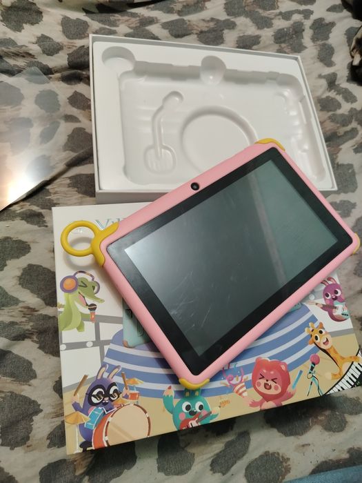 Detskiy planshet srochni sotiladi!