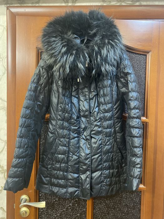 Куртки для девушки 44 размера.