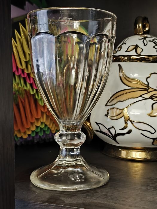 Винтажный стеклянный бокал начало 20 века, клеймо корона