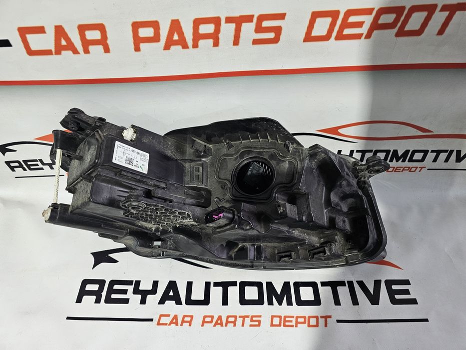 Far stanga led VW Touareg dupa 2018 avariat