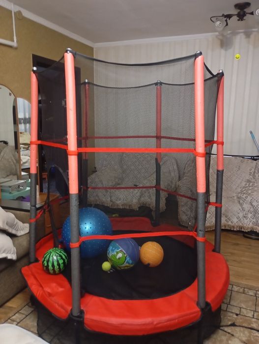 Продам батут детский