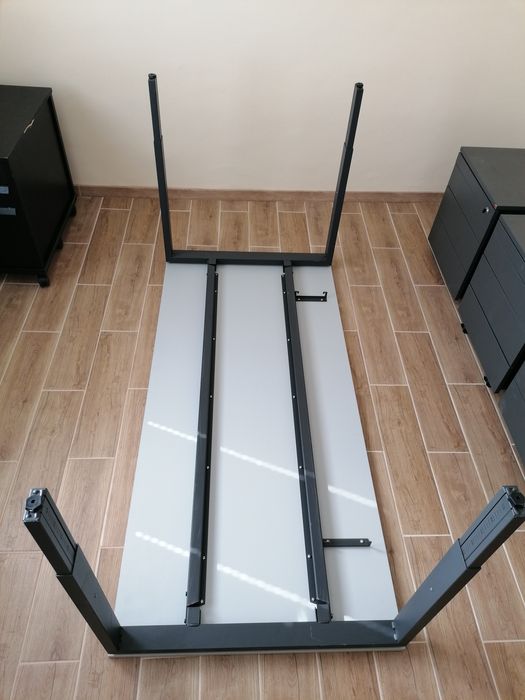 Masa reglabila cu blat