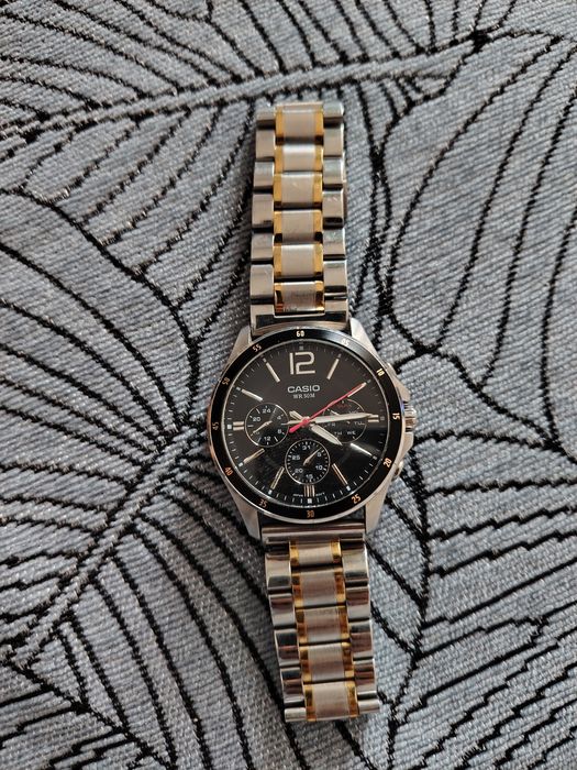 Продам часы Casio